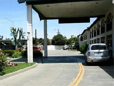 Motel Crossroads Inn - Downtown Sacramento