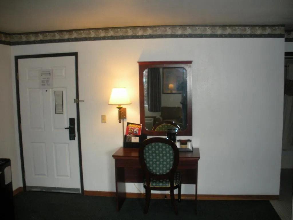 Crossroads Inn - Downtown Sacramento Motel